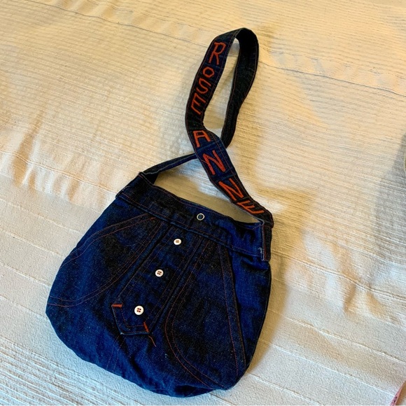American Vintage Handbags - Vintage Embroidered Denim Bag